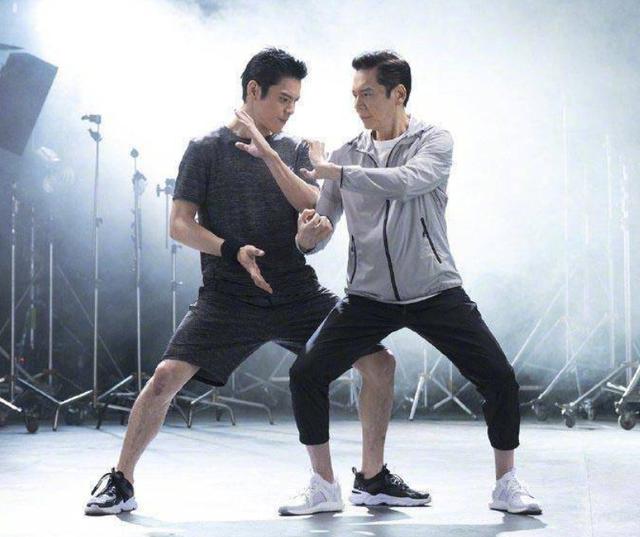 赌神龙五扮演者有哪些，赌神中龙五的扮演者