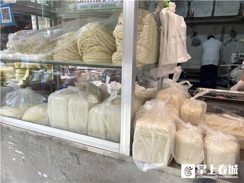 菜市场做什么生意最火爆成本低一点，菜市场做什么生意比较赚钱