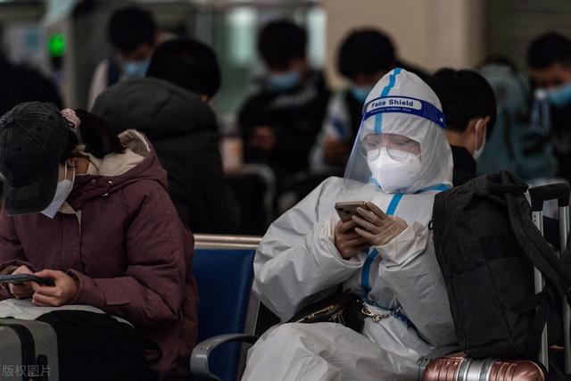 附近的宾馆及价格100左右3人间，附近三人间100左右宾馆