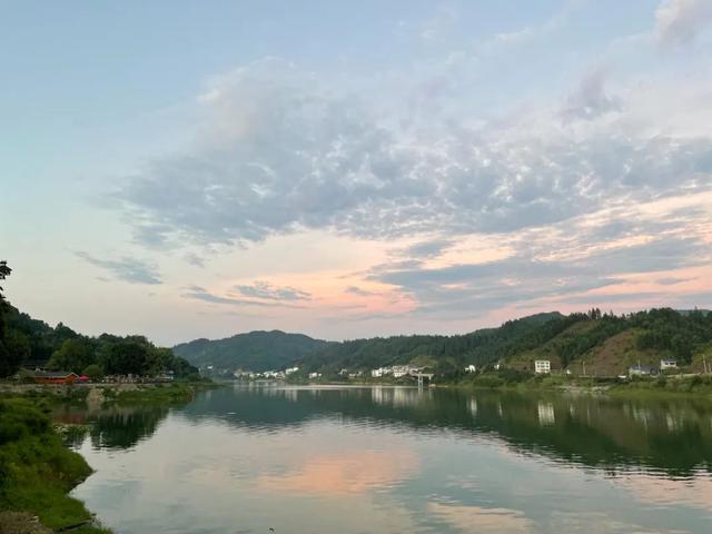 张也个人资料简介简历，张也个人资料简介简历结婚吗