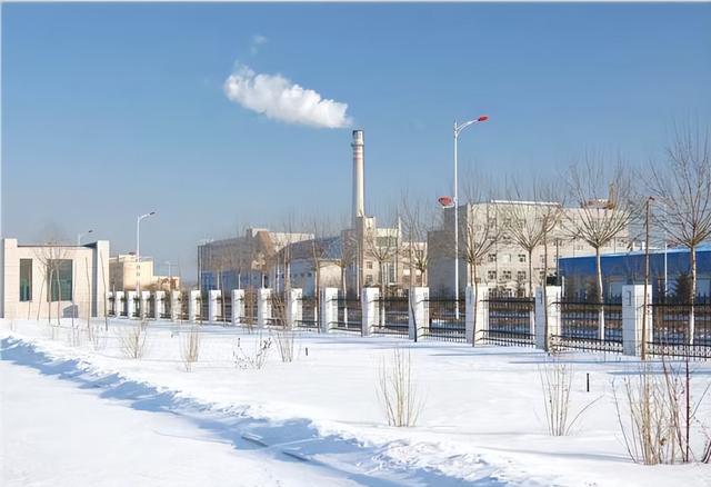 一个厂一个人念什么字，一个厂一个人念什么字