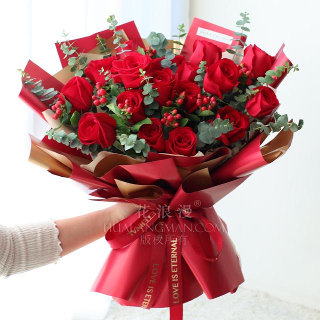 圣诞节送什么给女朋友最好初中生，初中生圣诞节送什么东西给女朋友