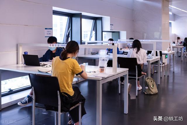 “女儿211大学毕业几年了仍没工作”，专家给出4点建议，未必奏效