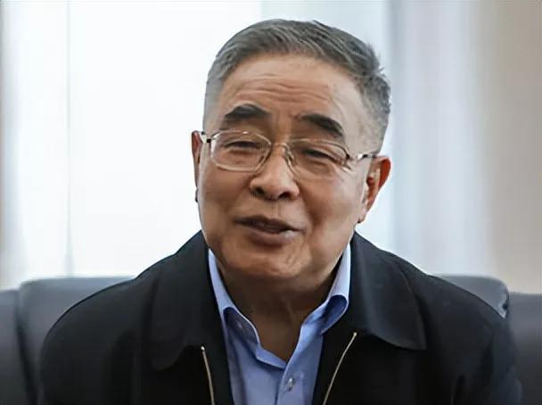 国家利益与人民利益的关系八年级素材，国家利益与人民利益的关系八年级八个字