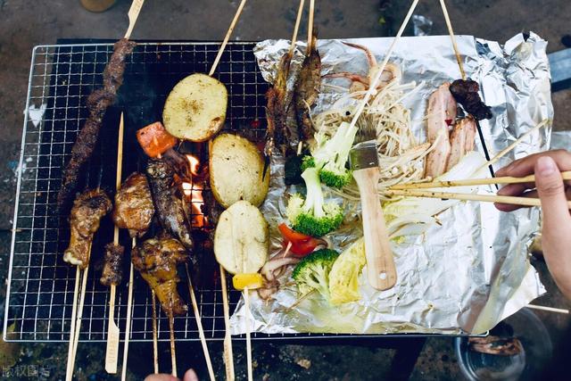 干犯法的事怎么一天挣三万，怎么能一天挣3千犯罪也可以