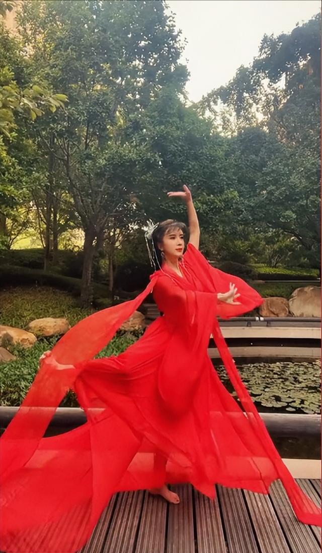 抠抠视频秀怎么去水印,视频抠图去水印