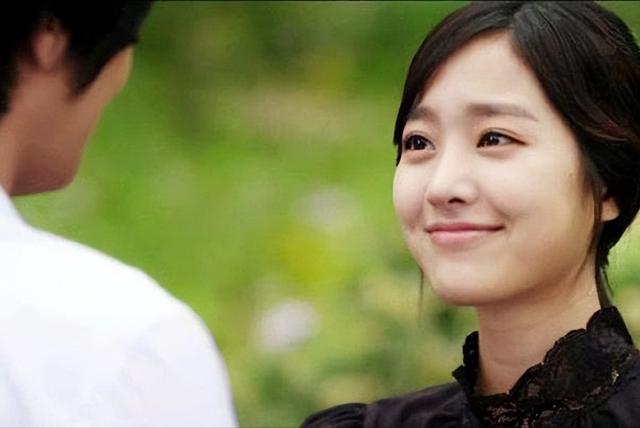 女生其实已经暗示了喜欢你,怎样判断一个男生喜不喜欢你