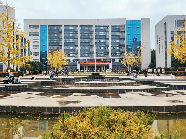 正厅级是什么级别的官年薪,正厅级是什么级别工资待遇