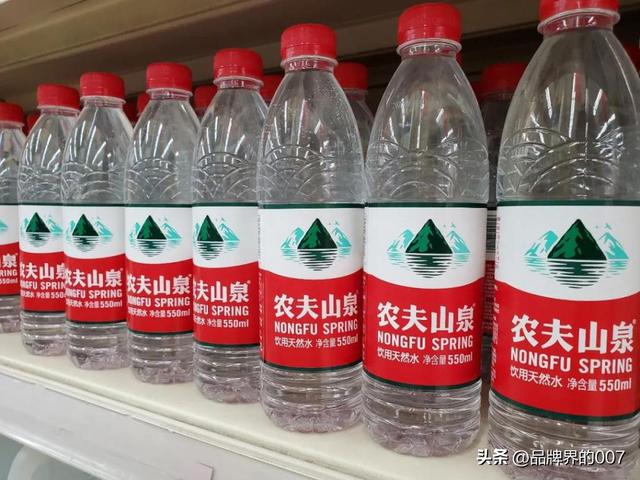 国内最好的矿泉水排行榜,水质最好的矿泉水排名