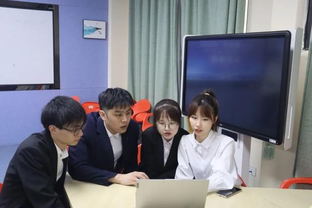 团队简介模板200字,团队介绍简短200字