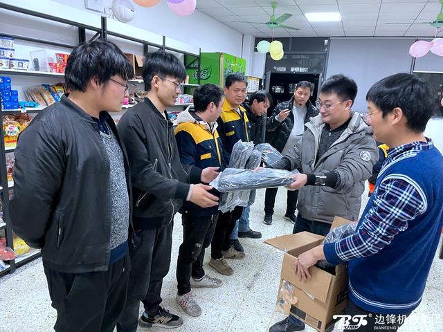 团队建设36个经典活动室内外游戏,拓展训练经典项目30个