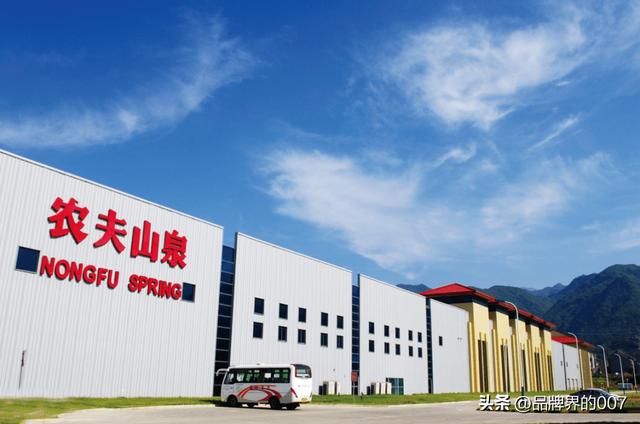 国内最好的矿泉水排行榜,水质最好的矿泉水排名