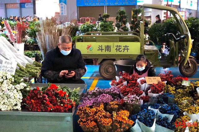 一万朵玫瑰花大概多少钱,玫瑰花批发价格多少钱一只情人节