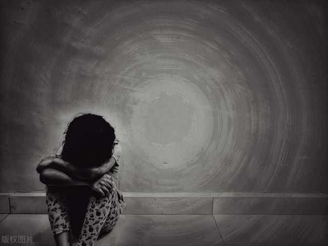 心理学教你精神折磨渣男,断联后男人的犯贱心理学