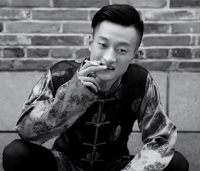 不见不贱666微博八卦,保哥八卦的微博