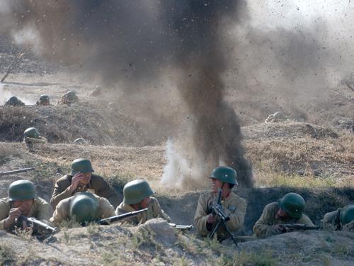 抗战小说十大经典穿越完本,抗战自己建立势力的小说
