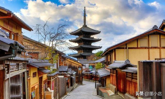 日本风俗业——暧昧而“合法”、“变态”而发达