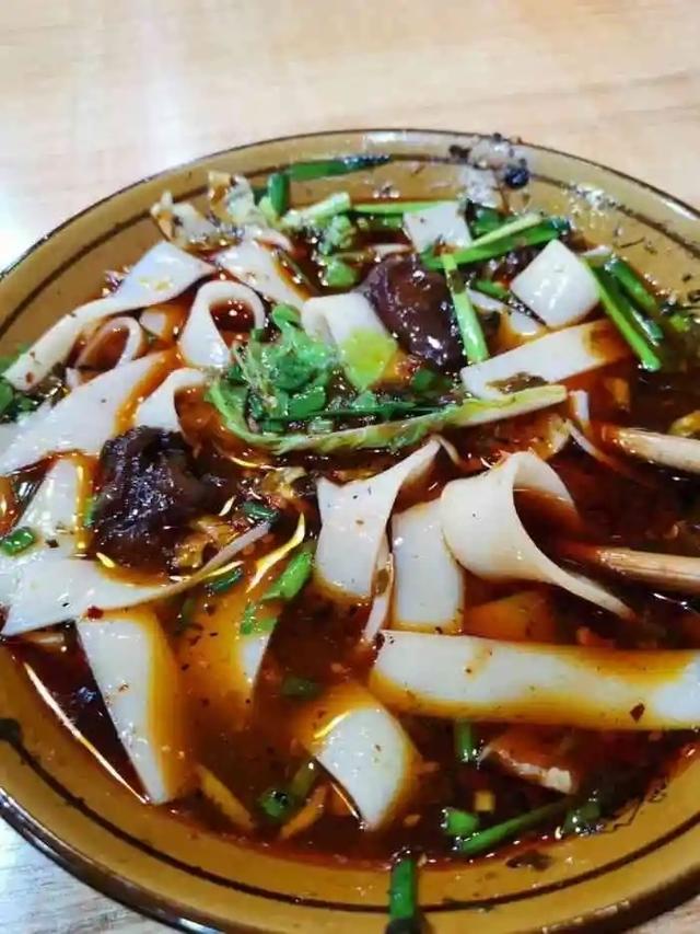 烤苕皮是什么做的,重庆烤苕皮是什么做的