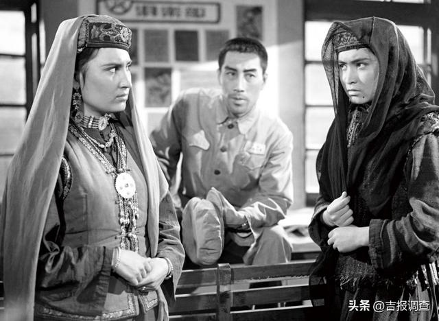 冰山上的雪莲原唱视频,冰山上的来客主题曲