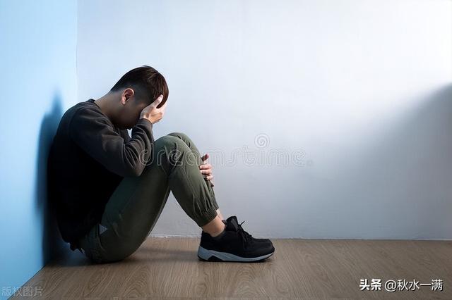 女子电梯里强迫陌生男子，与自己发生性关系，法院能否定强奸罪？