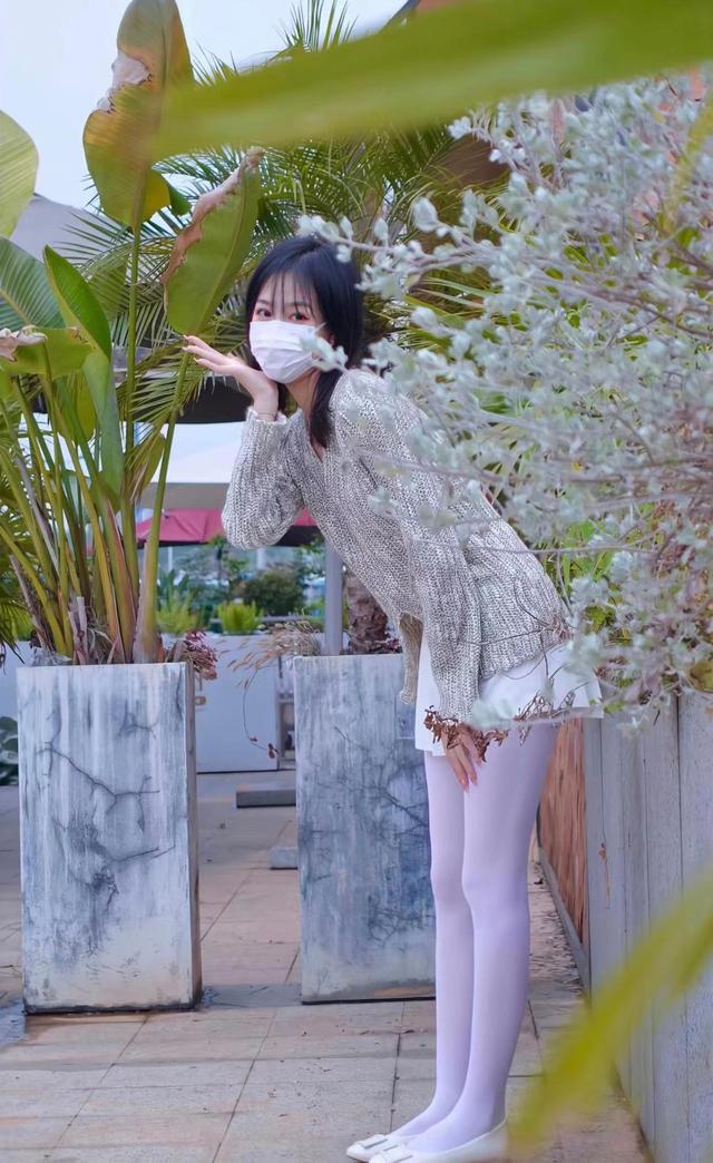 针织衫搭配什么裤子好看,短款针织衫怎么搭配最好看