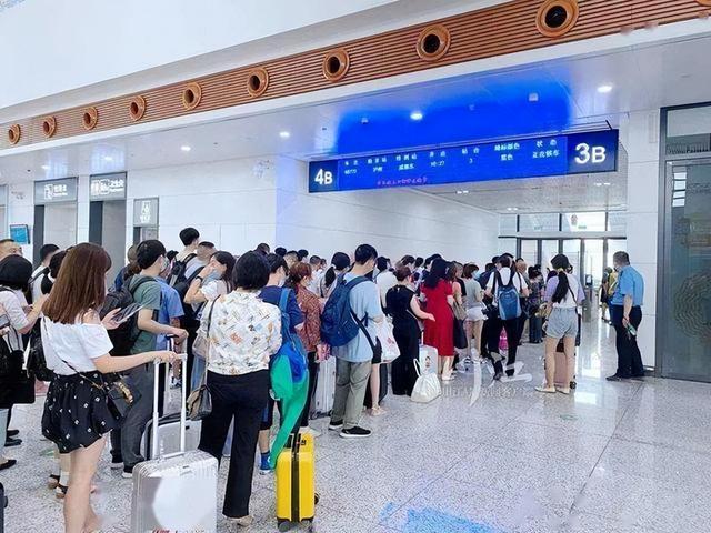 和谐号高铁造价多少钱一辆,和谐号动车造价多少钱