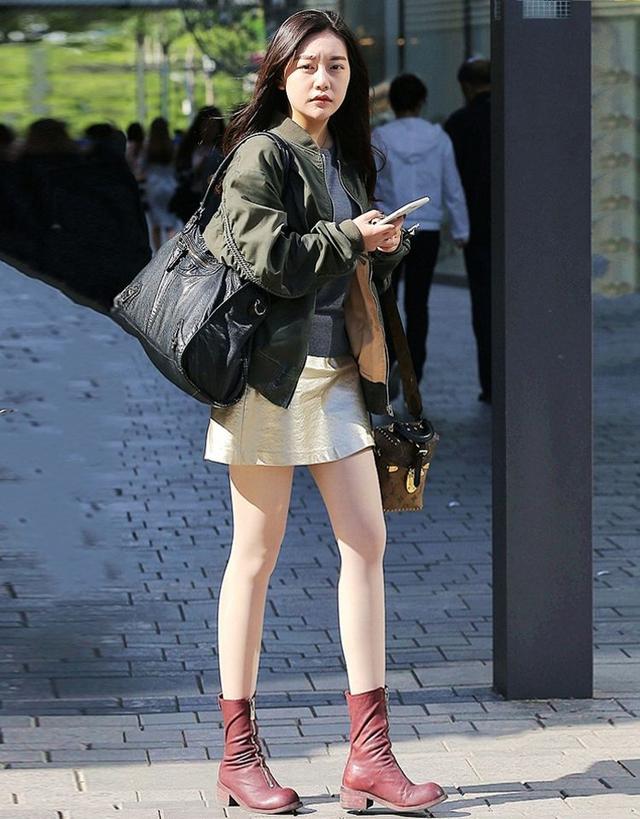 听我一句劝别再穿“肉丝”出门！看完这些素人街拍，你就明白了