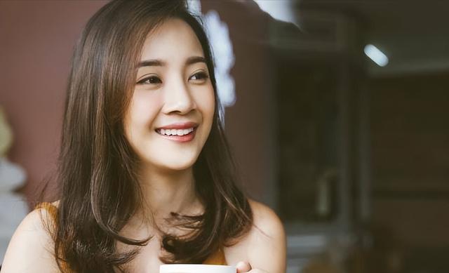 女生其实已经暗示了喜欢你,怎样判断一个男生喜不喜欢你