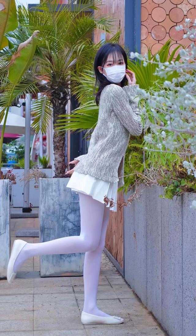 针织衫搭配什么裤子好看,短款针织衫怎么搭配最好看