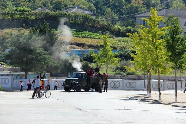 大床房和标准间的区别,大床房和标准间的区别哪个便宜