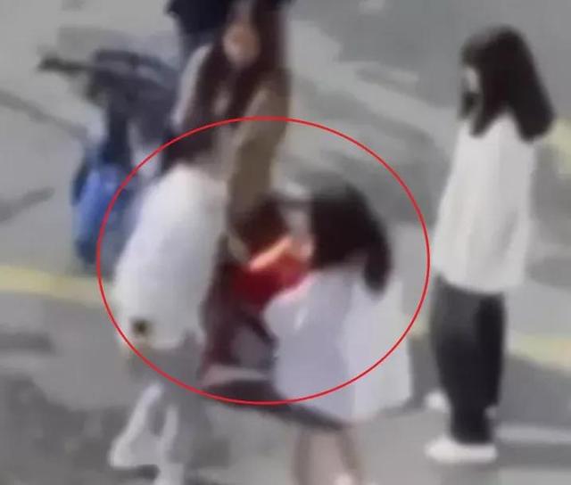 什么叫超短裙现象,超短裙是啥