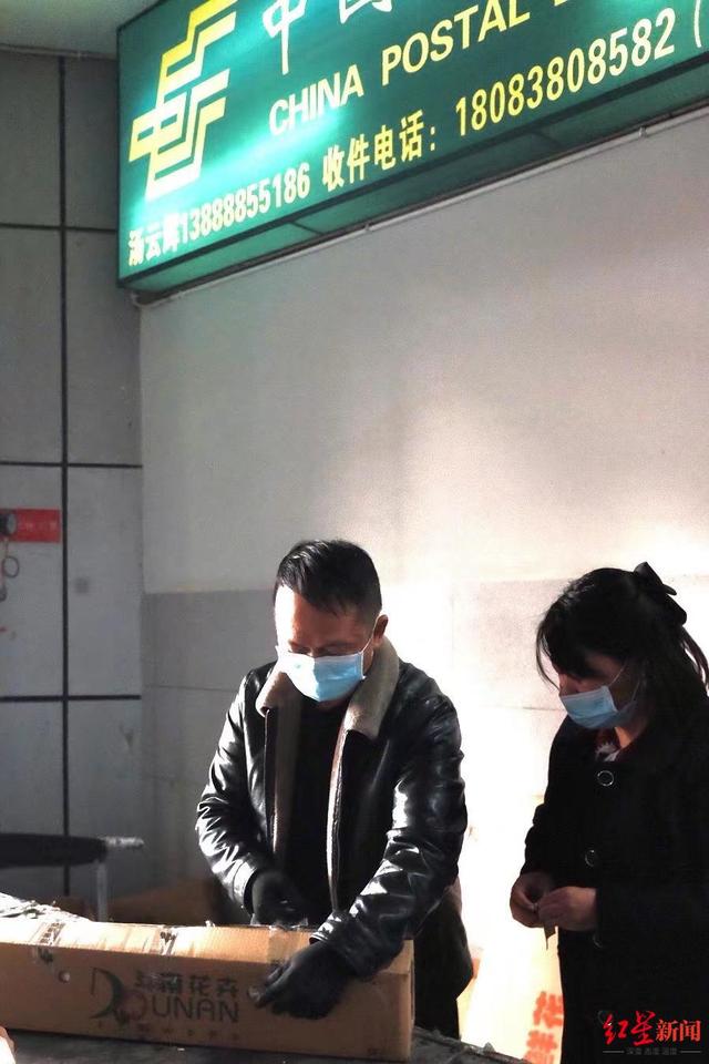 一万朵玫瑰花大概多少钱,玫瑰花批发价格多少钱一只情人节