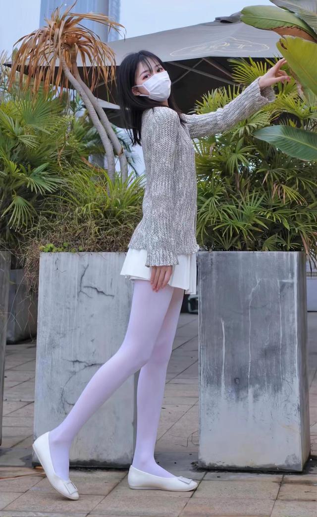 针织衫搭配什么裤子好看,短款针织衫怎么搭配最好看