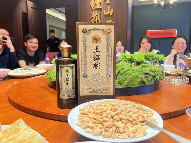 乔迁之喜邀请函微信版朋友圈,自己乔迁新居怎么发朋友圈