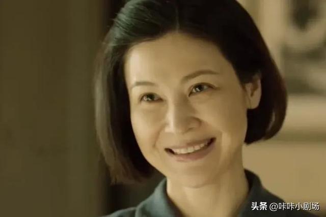 《东方破晓》首播，张嘉译、刘涛被喷，却被42岁的女二号惊艳了