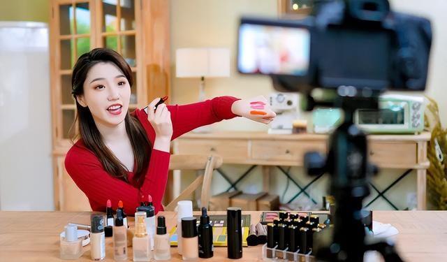 电商销售员每天做什么,电子商务说白了就是干什么的