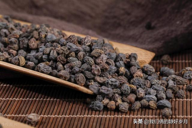 皂角自制洗发水配方和制作方法,皂角自制洗发水配方和制作方法视频