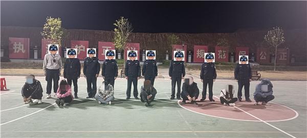 巷子里藏猫腻，抓获7人！龙圩警方打掉2个卖淫窝点