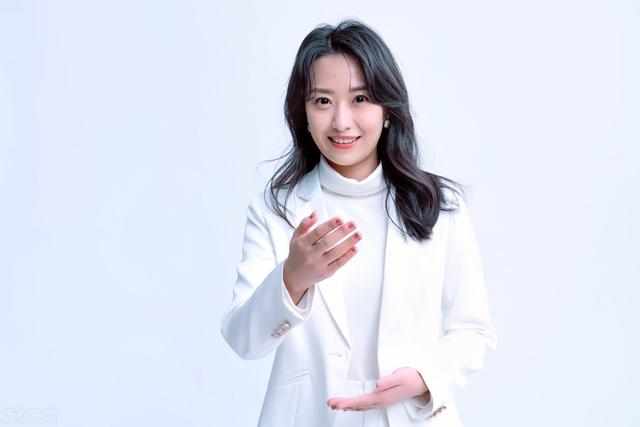 为了销售我陪顾客睡了,为了业务让客户睡小说