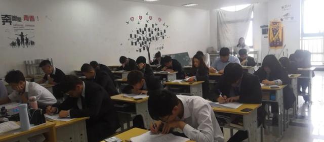 八维教育加盟电话,八维教育加盟电话号码