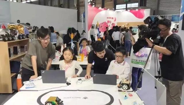 劳动教育黑板报素材,劳动教育黑板报素材文字