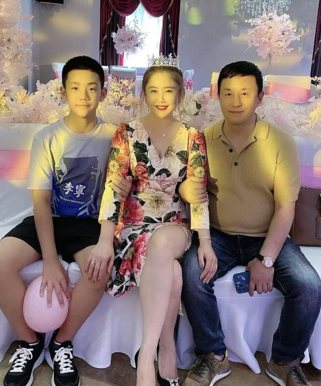 于月仙头部掉了图片,于月仙脑袋掉了