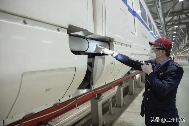 “苏同学”值乘的一天