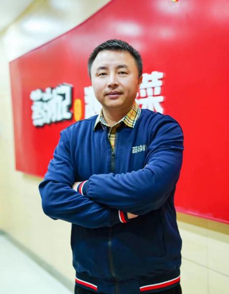 大先生小碗菜加盟费多少,绝味鸭脖全国加盟热线电话