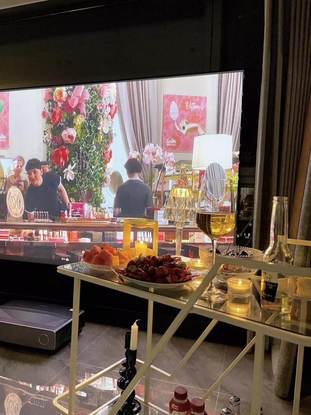 柳满坡,两只老虎by柳满坡