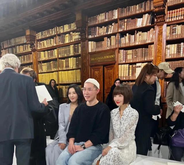 西服套装搭配什么鞋子好看,女西装裤搭配鞋子图片