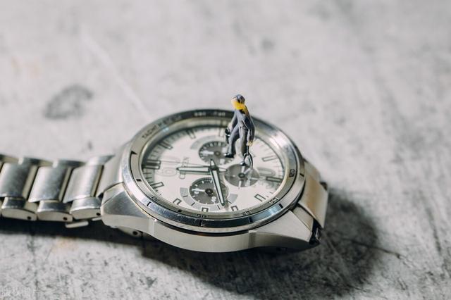 出版社出书费用大概多少钱，普通人怎么出版自己的书