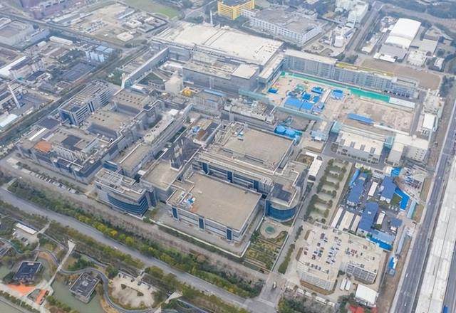 中芯国际是哪国外企，中芯国际是那个国家的企业