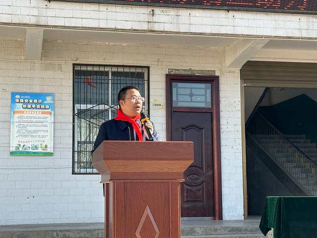 爱心是什么牌子的衣服品牌，爱心是什么牌子的衣服图片