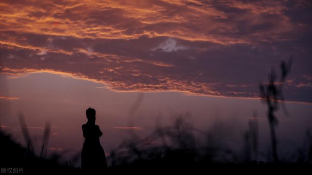 睡觉前的故事给女朋友讲的,给女朋友讲又甜又撩的小故事